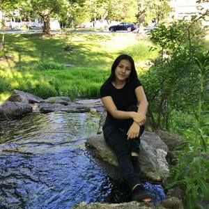 Meet your Posher, Ivana